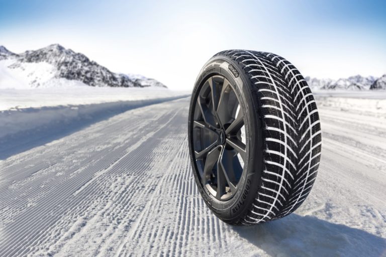 A Autobild testou as distâncias de travagem de 54 pneus de inverno, com a Bridgestone, a Michelin, a Goodyear e a Kleber entre os melhores