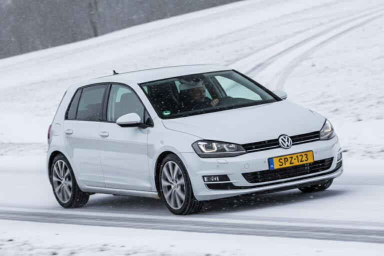 Teste de pneus de inverno da Auto Express 2025 (225/45 R17)