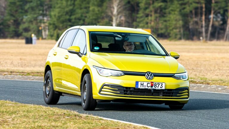 Teste de pneus Auto Express 2026: 205/55 R16 — pneus para todas as estações